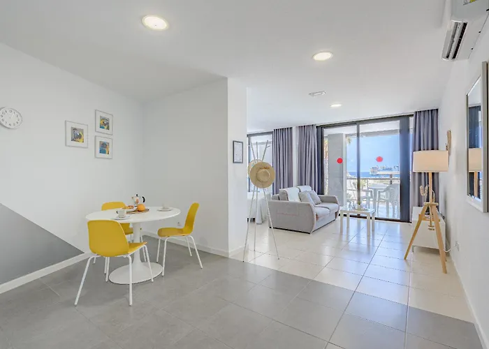 Apartmán Rentonthebeach Nº7 *